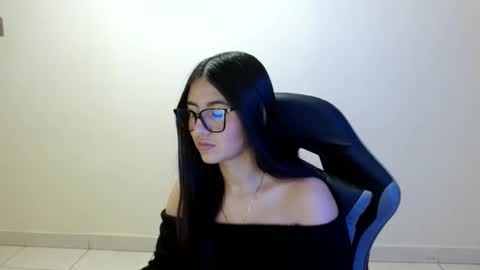 Sahaliefox  online show from May 22, 5:51 pm