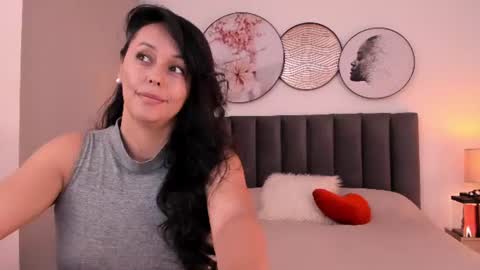 Snapshot of saharagarcia chatting on July 7, 9:19 pm Sahara Garcia online show from July 7, 9:19 pm