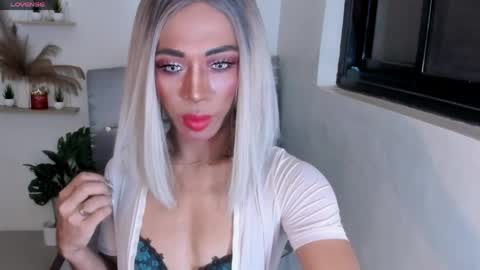 Snapshot of sahayafox chatting on April 2, 6:38 pm sahayafox online show from April 2, 6:38 pm