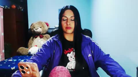 Snapshot of sahotlove1 chatting on February 24, 1:47 am Karina online show from February 24, 1:47 am