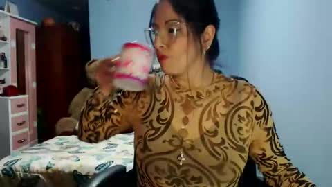 Snapshot of sahotlove1 chatting on February 27, 1:49 am Karina online show from February 27, 1:49 am