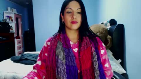 Snapshot of sahotlove1 chatting on April 21, 2:48 am Karina online show from April 21, 2:48 am