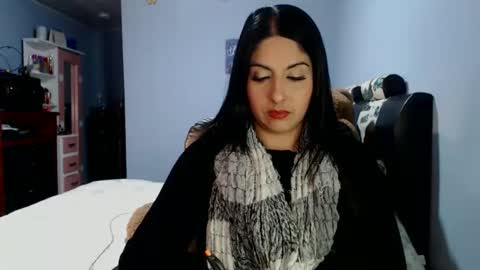 Snapshot of sahotlove1 chatting on April 27, 10:19 pm Karina online show from April 27, 10:19 pm