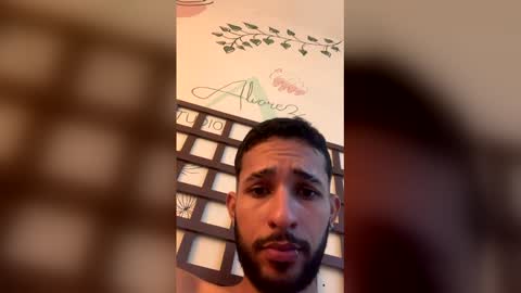 Snapshot of saidhal chatting on February 13, 5:20 pm SexyCouple1 online show from February 13, 5:20 pm