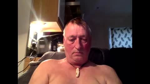 Snapshot of sail_naked chatting on January 18, 3:49 pm sail_naked online show from January 18, 3:49 pm