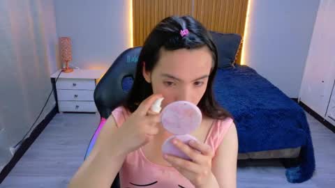 Snapshot of sailor_moon07 chatting on May 9, 4:50 am sailor online show from May 9, 4:50 am