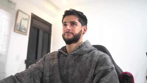 saimon  online show from December 5, 6:15 pm