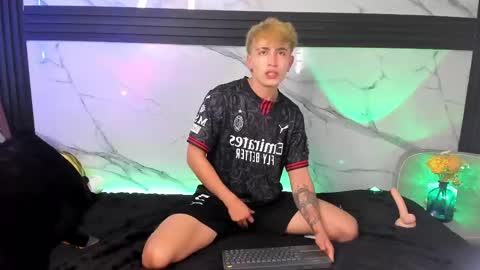 Snapshot of saimonvela chatting on September 27, 5:45 am Juan online show from September 27, 5:45 am