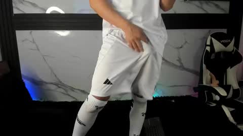 Snapshot of saimonvela chatting on October 25, 11:10 pm Juan online show from October 25, 11:10 pm