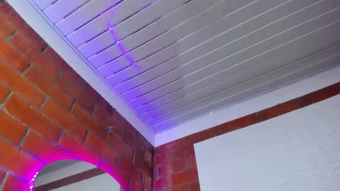 sainix_ online show from October 4, 2:42 am