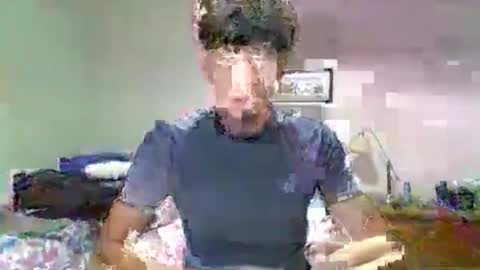 Snapshot of saint_nott chatting on December 4, 10:51 pm saint_nott online show from December 4, 10:51 pm