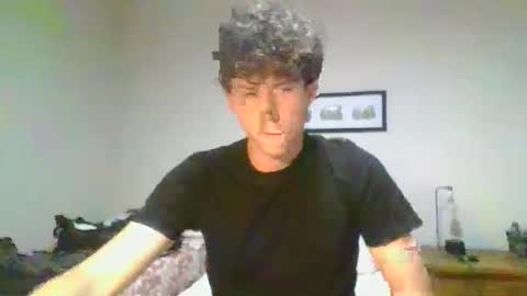 Snapshot of saint_nott chatting on December 17, 9:54 pm saint_nott online show from December 17, 9:54 pm