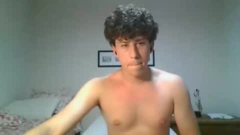 Snapshot of saint_nott chatting on March 5, 4:47 pm saint_nott online show from March 5, 4:47 pm