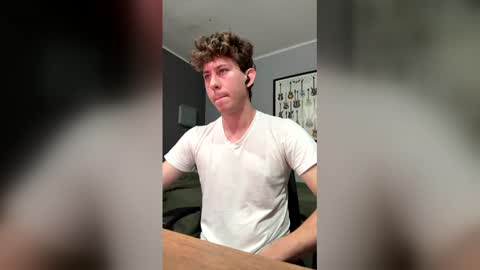 Snapshot of saint_nott chatting on March 28, 4:17 pm saint_nott online show from March 28, 4:17 pm