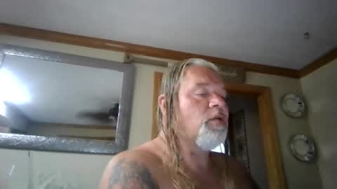 Snapshot of saintbeenadick chatting on July 4, 9:32 pm saintbeenadick online show from July 4, 9:32 pm