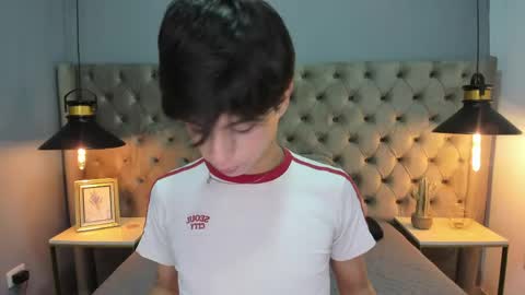 Snapshot of saintdangelo chatting on March 31, 12:16 pm Santi online show from March 31, 12:16 pm