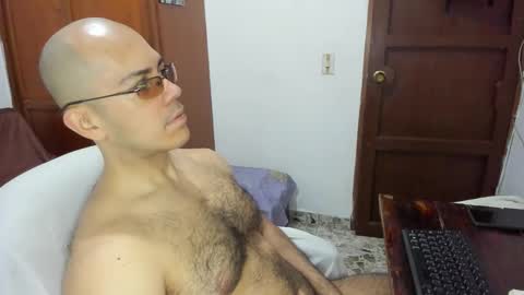 Snapshot of saintedy01 chatting on October 26, 12:33 pm saintedy01 online show from October 26, 12:33 pm