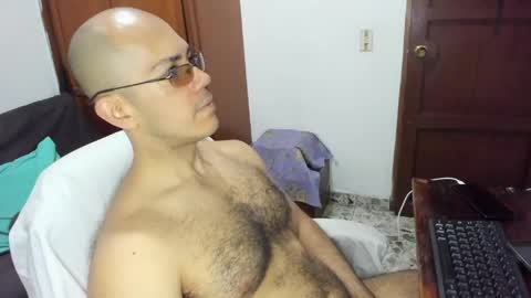 saintedy01 online show from April 22, 12:28 pm