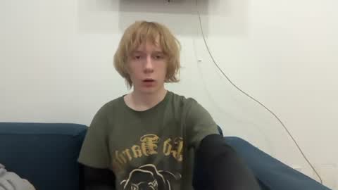 Snapshot of saintfawn chatting on July 11, 6:38 am saintfawn online show from July 11, 6:38 am