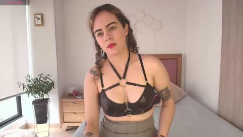 sairy_ online show from September 30, 6:02 pm