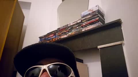 Cluuter online show from April 12, 3:11 am