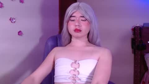 Snapshot of sakuraa_9 chatting on October 6, 3:20 pm saku online show from October 6, 3:20 pm