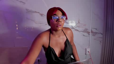 salem_rosee online show from May 20, 1:56 am