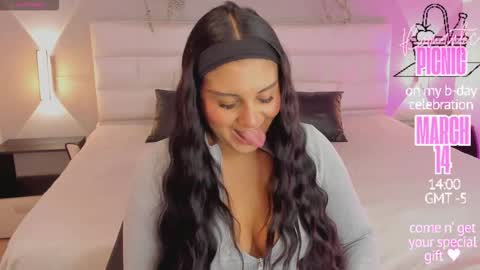 Snapshot of salem_sp chatting on March 6, 11:39 am Salem online show from March 6, 11:39 am