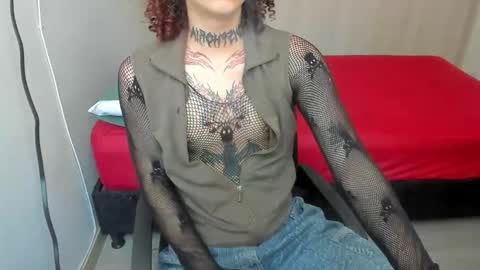 Snapshot of salemqueer_ chatting on April 10, 11:59 am Sam online show from April 10, 11:59 am