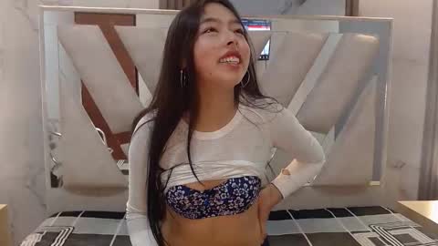 Snapshot of salethjonescl202 chatting on April 2, 7:00 pm salethjonescl202 online show from April 2, 7:00 pm