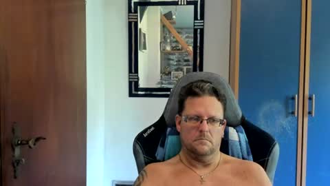 Snapshot of salichris chatting on July 12, 8:38 am salichris online show from July 12, 8:38 am
