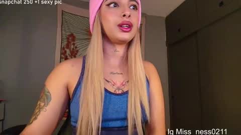 sallymaddoxx online show from December 14, 10:09 am