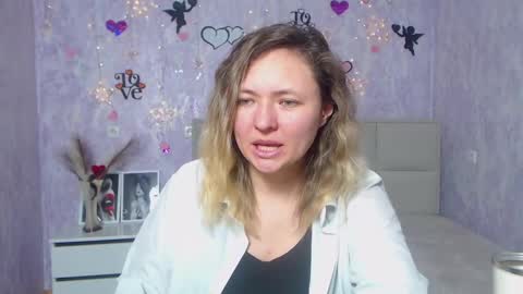 Snapshot of sallyverda chatting on February 19, 10:20 pm Sally online show from February 19, 10:20 pm