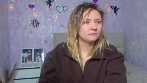 Snapshot of sallyverda chatting on February 21, 7:10 pm Sally online show from February 21, 7:10 pm
