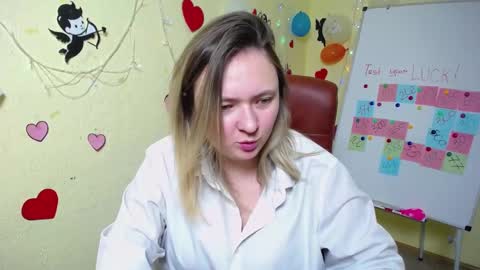Snapshot of sallyverda chatting on February 23, 4:17 am Sally online show from February 23, 4:17 am