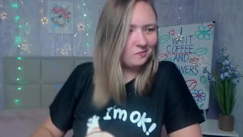 Snapshot of sallyverda chatting on September 12, 6:08 pm Sally online show from September 12, 6:08 pm