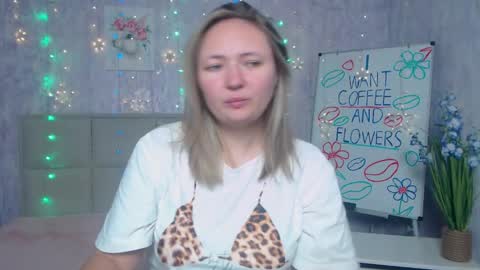 Snapshot of sallyverda chatting on September 13, 5:13 pm Sally online show from September 13, 5:13 pm