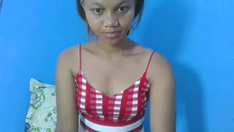 Snapshot of sallywett chatting on December 10, 3:52 am SallyWett online show from December 10, 3:52 am