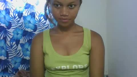 Snapshot of sallywett chatting on February 22, 9:34 am SallyWett online show from February 22, 9:34 am