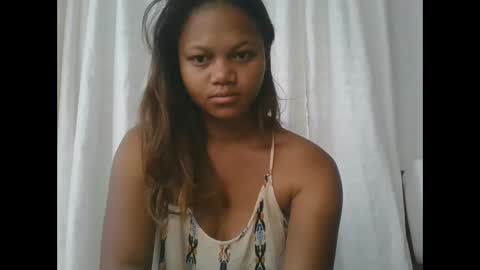 Snapshot of sallywett chatting on December 15, 2:49 am SallyWett online show from December 15, 2:49 am