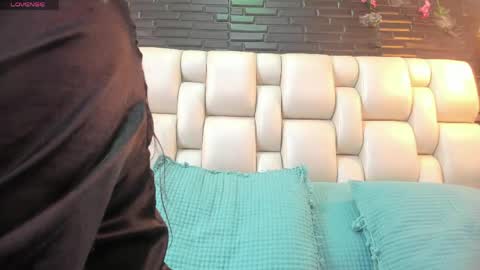 Snapshot of salo_heavenn chatting on April 25, 2:47 pm salome online show from April 25, 2:47 pm