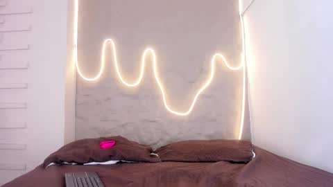 Snapshot of saloba_queen chatting on March 22, 11:57 am saloba_queen online show from March 22, 11:57 am