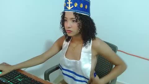 Snapshot of salome_18_big_tits chatting on October 16, 9:05 pm salome_18_big_tits online show from October 16, 9:05 pm