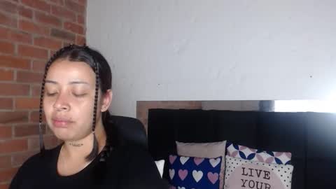   online show from March 28, 8:41 pm