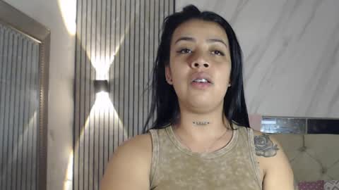 Snapshot of salome__palmer chatting on June 3, 12:02 am online show from June 3, 12:02 am