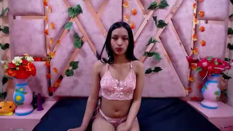 Snapshot of salome_queem chatting on January 19, 3:39 am salome_queem online show from January 19, 3:39 am