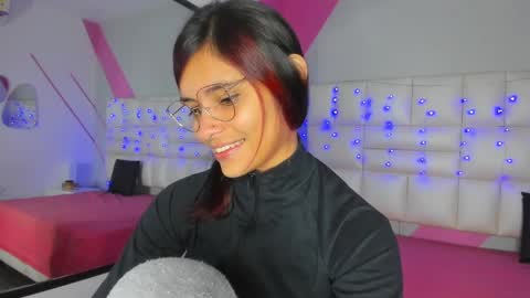 Salome Rose online show from October 3, 4:37 pm