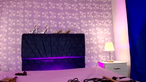 salome_simonz online show from May 21, 10:50 pm