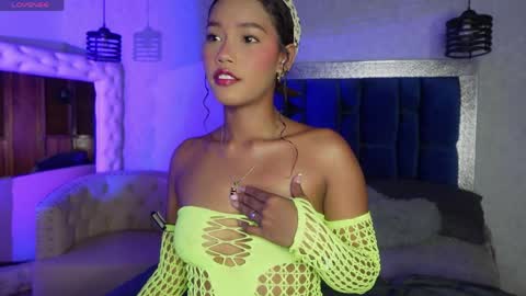 Snapshot of salome_williamss chatting on April 9, 12:21 pm Salome online show from April 9, 12:21 pm