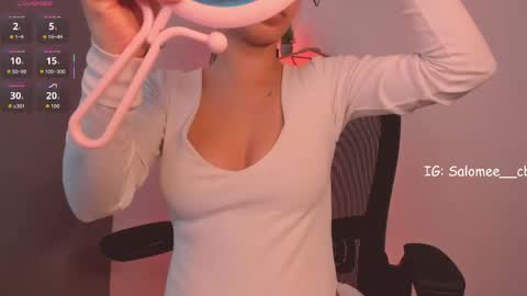 Snapshot of salomee__evans chatting on April 16, 1:45 pm Salome online show from April 16, 1:45 pm